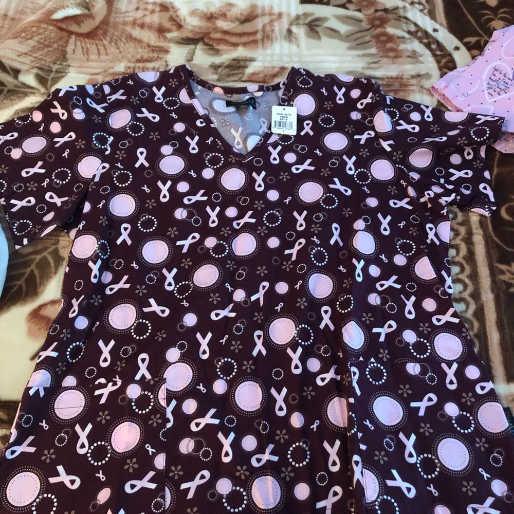 Scrub top